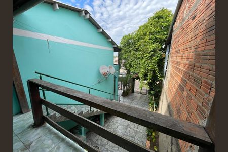 Casa à venda com 120m², 3 quartos e 2 vagas Casa à venda com 120m², 3 quartos e 2 vagasQuintal