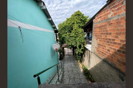 Casa à venda com 120m², 3 quartos e 2 vagas Casa à venda com 120m², 3 quartos e 2 vagasQuintal