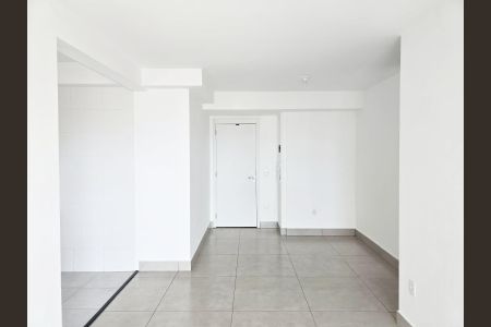Apartamento para alugar com 69m², 2 quartos e 1 vagaSala
