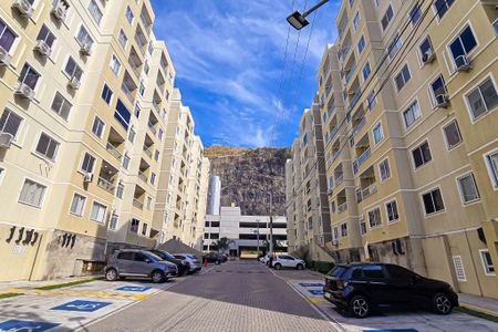 Fachada do bloco de apartamento para alugar com 2 quartos, 45m² em Água Santa, Rio de Janeiro