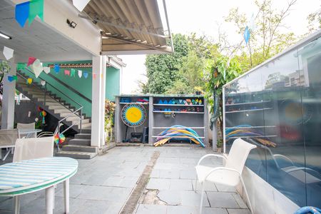 Quintal de casa à venda com 3 quartos, 345m² em Vila Kosmos, Rio de Janeiro