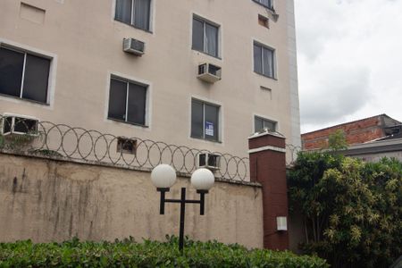 Apartamento para alugar com 48m², 2 quartos e 1 vaga Apartamento para alugar com 48m², 2 quartos e 1 vagaFachada