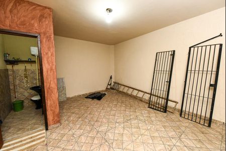 Casa à venda com 1200m², 6 quartos e 2 vagas Casa à venda com 1200m², 6 quartos e 2 vagasGaragem