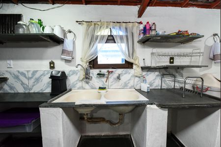 Casa à venda com 1200m², 6 quartos e 2 vagas Casa à venda com 1200m², 6 quartos e 2 vagasÁrea comum