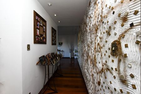 Casa à venda com 1200m², 6 quartos e 2 vagas Casa à venda com 1200m², 6 quartos e 2 vagasSala 1