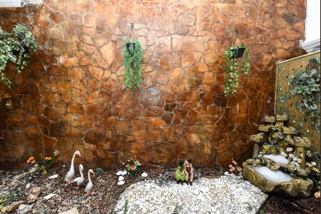 Casa à venda com 1200m², 6 quartos e 2 vagas Casa à venda com 1200m², 6 quartos e 2 vagasJardim de inverno