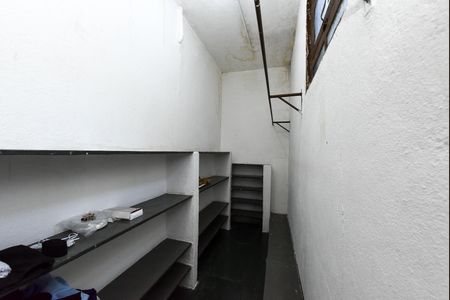 Casa à venda com 1200m², 6 quartos e 2 vagas Casa à venda com 1200m², 6 quartos e 2 vagasCloset Suíte master