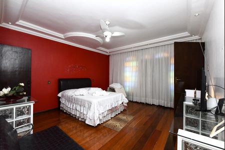 Casa à venda com 1200m², 6 quartos e 2 vagas Casa à venda com 1200m², 6 quartos e 2 vagasSuite 1