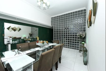 Casa à venda com 1200m², 6 quartos e 2 vagas Casa à venda com 1200m², 6 quartos e 2 vagasCopa