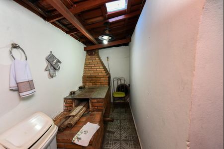 Casa à venda com 1200m², 6 quartos e 2 vagas Casa à venda com 1200m², 6 quartos e 2 vagasÁrea comum