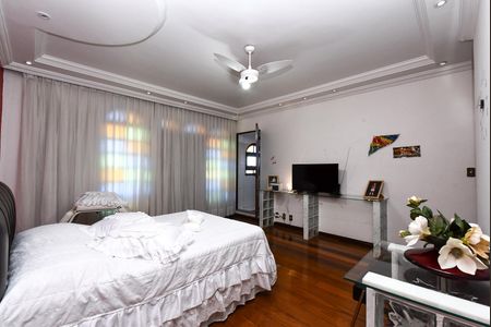 Casa à venda com 1200m², 6 quartos e 2 vagas Casa à venda com 1200m², 6 quartos e 2 vagasSuite 1