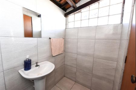 Casa à venda com 1200m², 6 quartos e 2 vagas Casa à venda com 1200m², 6 quartos e 2 vagasÁrea comum