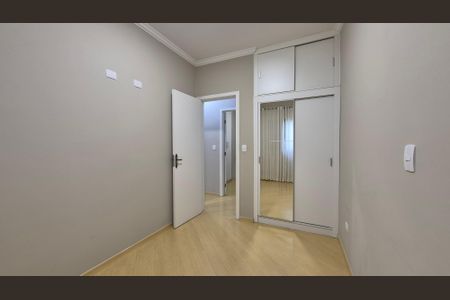 Casa à venda com 104m², 3 quartos e 2 vagasQuarto 2