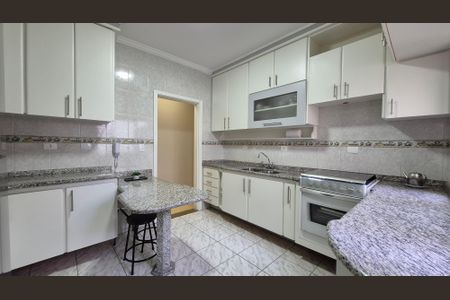 Casa à venda com 104m², 3 quartos e 2 vagasCozinha