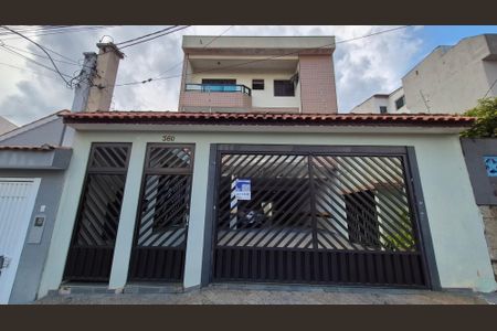 Casa à venda com 104m², 3 quartos e 2 vagasFachada