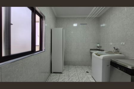 Casa à venda com 104m², 3 quartos e 2 vagasÁrea de Serviço