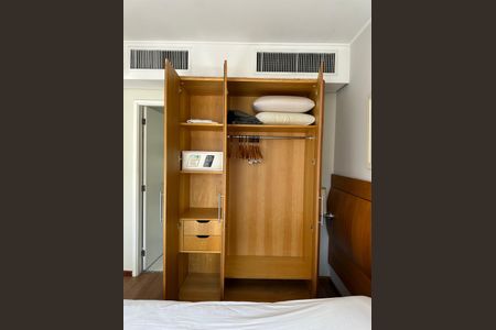 Quarto de kitnet/studio à venda com 1 quarto, 30m² em Indianópolis, São Paulo