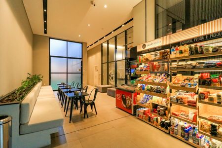 Studio para alugar com 41m², 1 quarto e 1 vaga Studio para alugar com 41m², 1 quarto e 1 vagaÁrea comum - Mercado