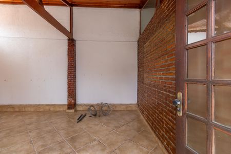 Casa para alugar com 696m², 4 quartos e 4 vagas Casa para alugar com 696m², 4 quartos e 4 vagasEspaço da frente