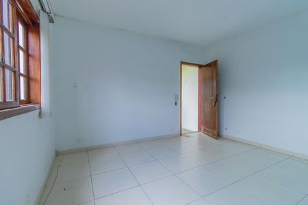 Casa para alugar com 696m², 4 quartos e 4 vagas Casa para alugar com 696m², 4 quartos e 4 vagasEspaço dos fundos