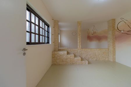 Casa para alugar com 696m², 4 quartos e 4 vagas Casa para alugar com 696m², 4 quartos e 4 vagasEspaço externo