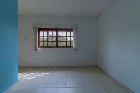 Casa para alugar com 696m², 4 quartos e 4 vagas Casa para alugar com 696m², 4 quartos e 4 vagasEspaço dos fundos