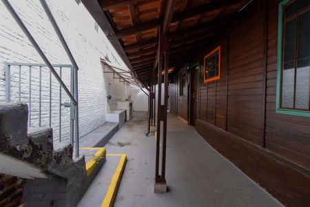 Casa para alugar com 696m², 4 quartos e 4 vagas Casa para alugar com 696m², 4 quartos e 4 vagasÁrea externa