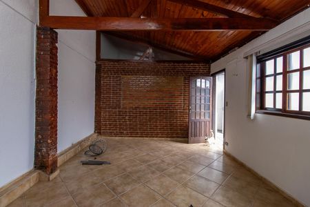 Casa para alugar com 696m², 4 quartos e 4 vagas Casa para alugar com 696m², 4 quartos e 4 vagasEspaço da frente