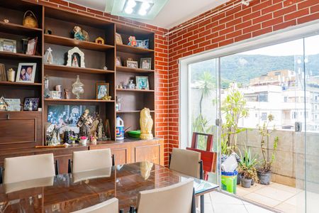 Apartamento à venda com 90m², 3 quartos e 1 vaga Apartamento à venda com 90m², 3 quartos e 1 vagaSala