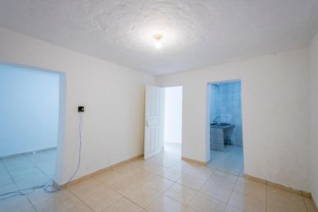 Casa para alugar com 60m², 1 quarto e sem vaga Casa para alugar com 60m², 1 quarto e sem vagaSala