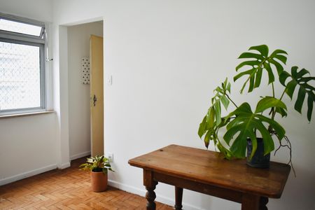 Apartamento à venda com 60m², 2 quartos e sem vagaSala