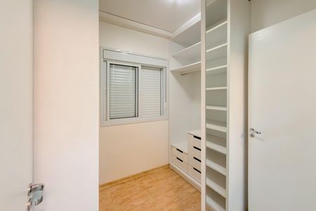 Apartamento à venda com 107m², 3 quartos e 2 vagasQuarto 1 - Closet