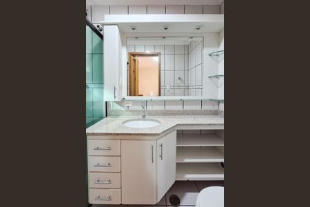 Apartamento à venda com 80m², 3 quartos e 2 vagasBanheiro da Suíte