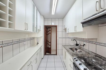 Apartamento à venda com 80m², 3 quartos e 2 vagasCozinha
