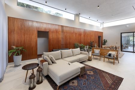 Casa de condomínio à venda com 320m², 4 quartos e 5 vagasSala de TV