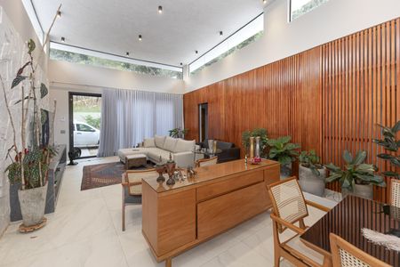 Casa de condomínio à venda com 320m², 4 quartos e 5 vagasSala de TV