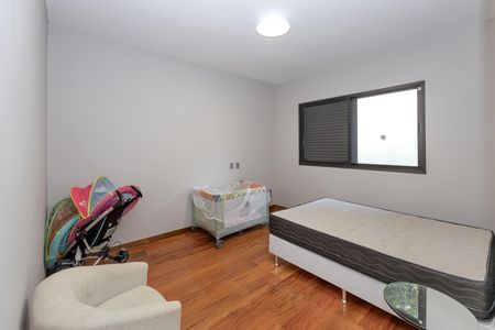 Casa de condomínio à venda com 320m², 4 quartos e 5 vagasSuíte 2