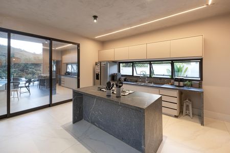 Cozinha de casa de condomínio à venda com 4 quartos, 320m² em Vila Castela, Nova Lima