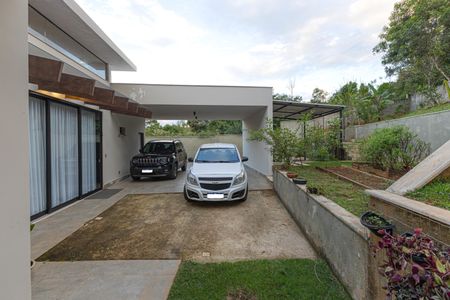 Casa de condomínio à venda com 320m², 4 quartos e 5 vagasGaragem