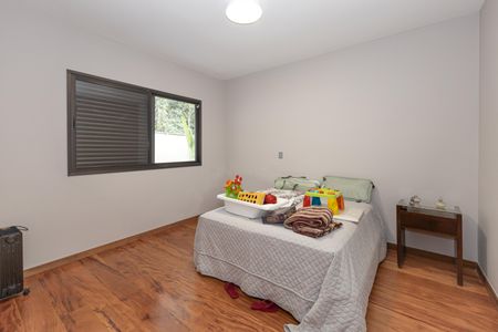 Casa de condomínio à venda com 320m², 4 quartos e 5 vagasSuíte 1