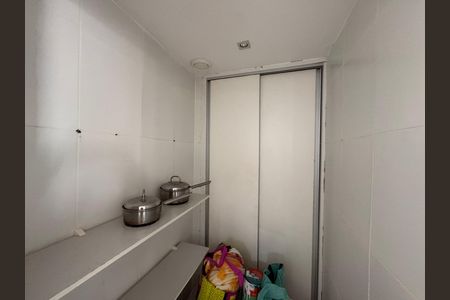 Apartamento para alugar com 85m², 3 quartos e 1 vaga Apartamento para alugar com 85m², 3 quartos e 1 vagaCozinha e Área de Serviço - Despensa