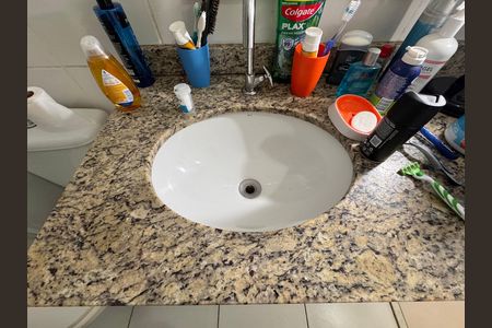 Apartamento para alugar com 85m², 3 quartos e 1 vaga Apartamento para alugar com 85m², 3 quartos e 1 vagaBanheiro Social