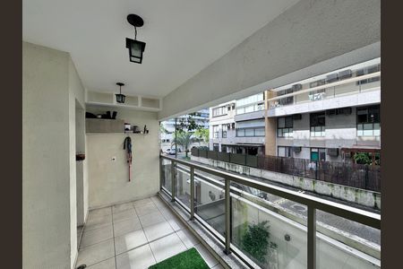 Apartamento para alugar com 85m², 3 quartos e 1 vaga Apartamento para alugar com 85m², 3 quartos e 1 vagaVaranda
