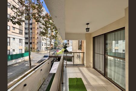 Apartamento para alugar com 85m², 3 quartos e 1 vaga Apartamento para alugar com 85m², 3 quartos e 1 vagaVaranda