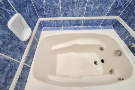 Casa à venda com 200m², 6 quartos e 3 vagas Casa à venda com 200m², 6 quartos e 3 vagasBanheiro Social 1