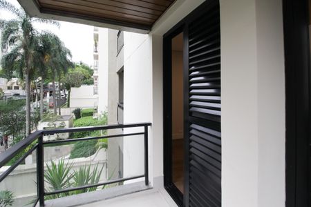 Apartamento à venda com 106m², 3 quartos e 2 vagasVaranda