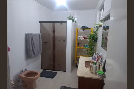 Apartamento à venda com 82m², 2 quartos e sem vaga Apartamento à venda com 82m², 2 quartos e sem vagaBanheiro social