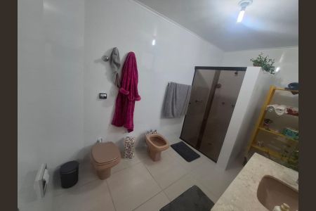 Apartamento à venda com 82m², 2 quartos e sem vaga Apartamento à venda com 82m², 2 quartos e sem vagaBanheiro social