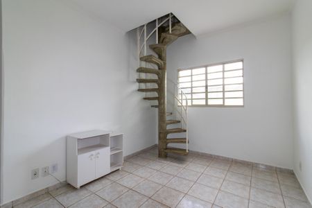 Sala de casa para alugar com 2 quartos, 64m² em Cidade Universitária, Campinas