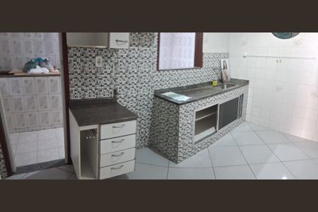 Casa para alugar com 180m², 2 quartos e sem vaga